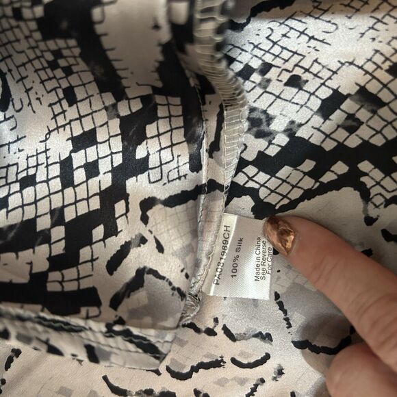 Parker 100% Silk Chelsea Dress Grey Snake Print Size Medium M MSRP $264 - Picture 8 of 8